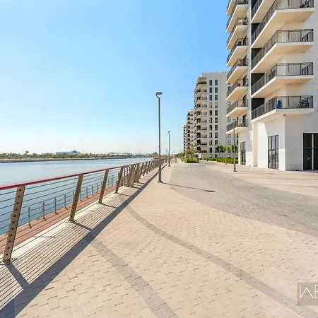 Welhome - Apt Close To Yas Waterworld And Ferrari Circuits Abou Dabi Extérieur photo