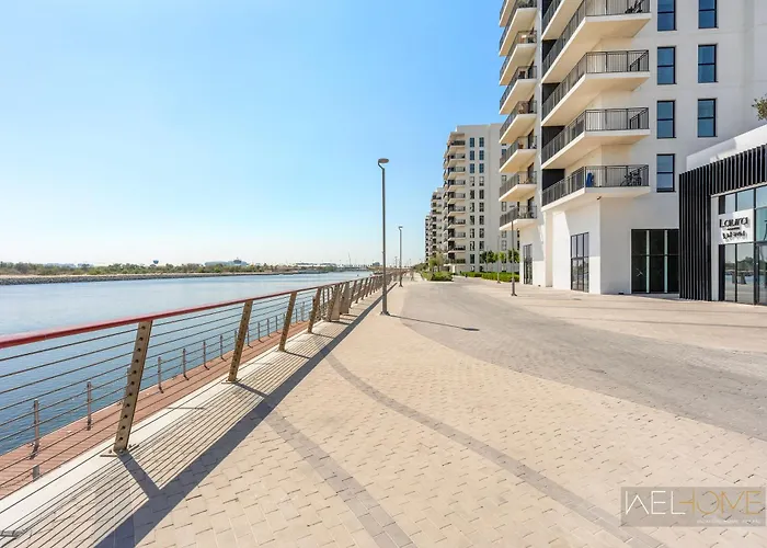Welhome - Apt Close To Yas Waterworld And Ferrari Circuits