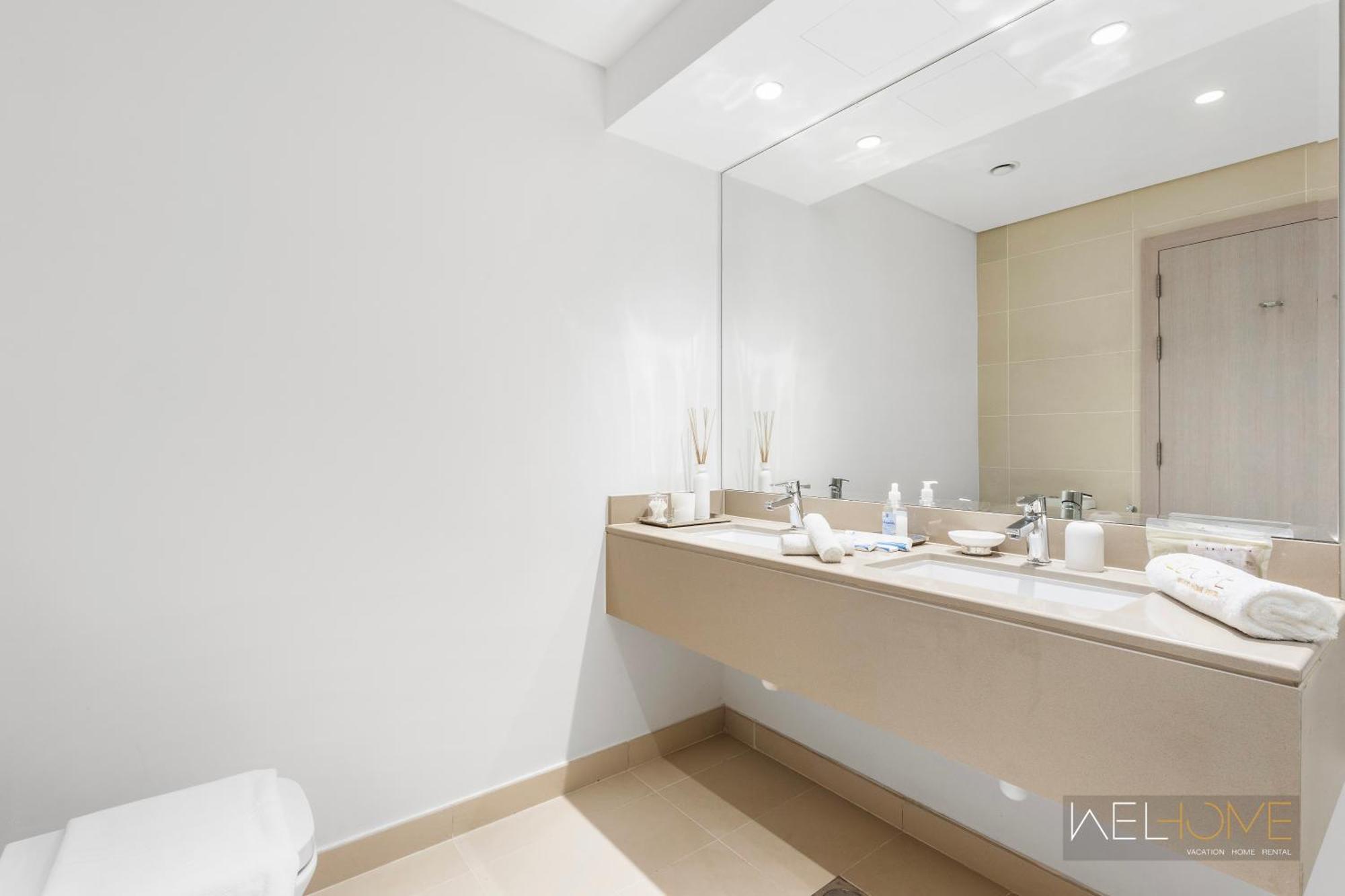 Welhome - Close To Yas Waterworld And Ferrari Circuits Apartment *